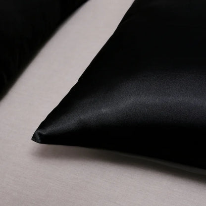 Taie d'oreiller en satin soyeux pour des soins luxueux des cheveux et de la peau